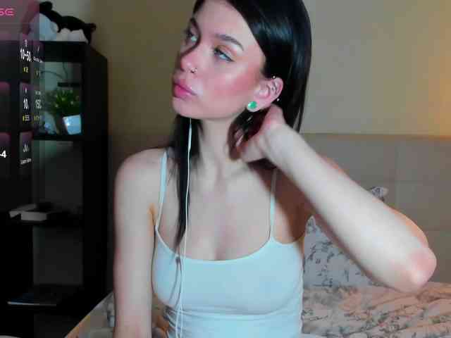 SilasCoraline webcam