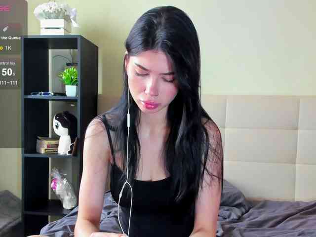 SilasCoraline webcam