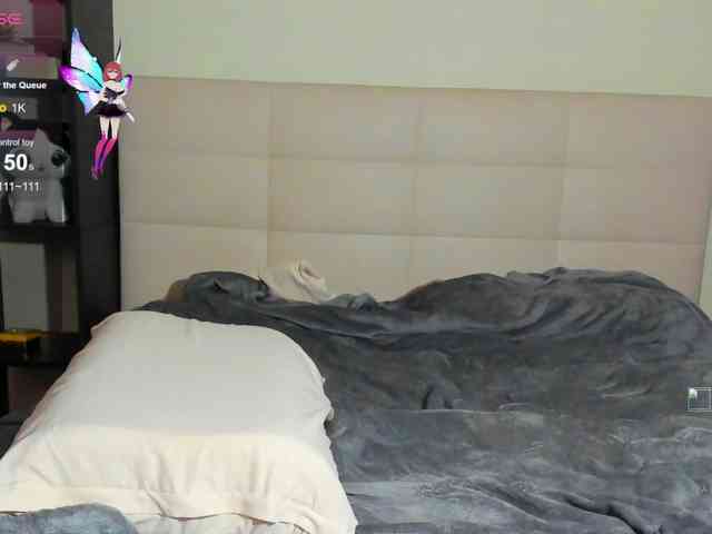 SilasCoraline webcam