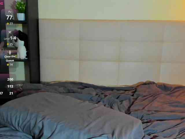 SilasCoraline webcam