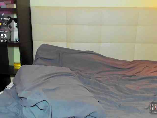 SilasCoraline webcam