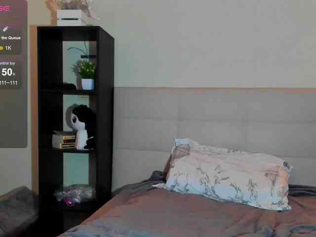 SilasCoraline webcam