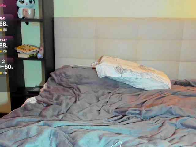 SilasCoraline webcam