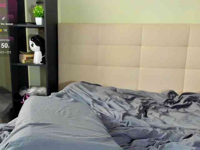 SilasCoraline webcam