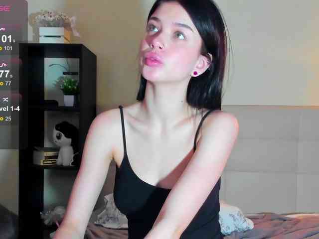 SilasCoraline webcam