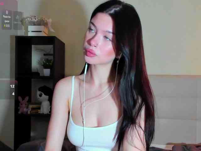 SilasCoraline webcam