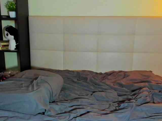 SilasCoraline webcam