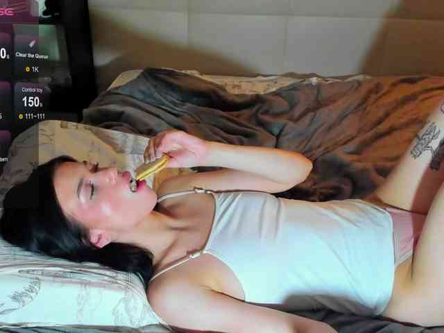 SilasCoraline webcam