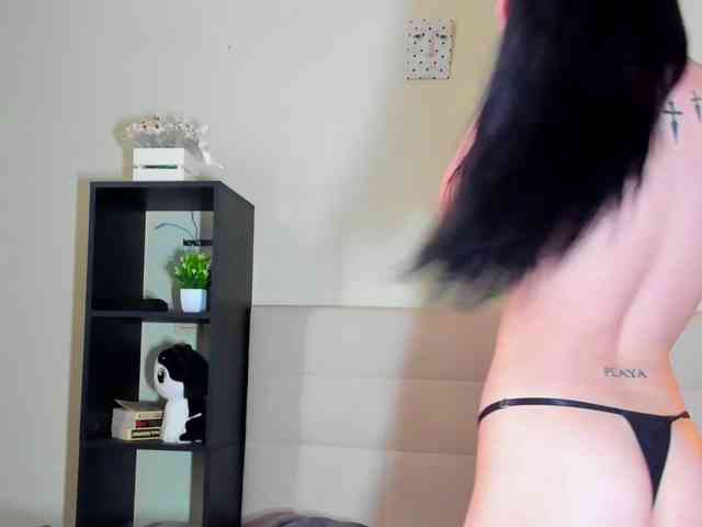 SilasCoraline webcam