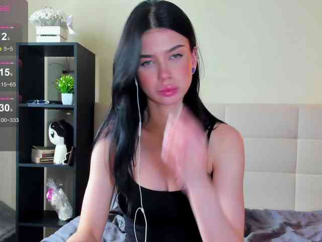SilasCoraline webcam