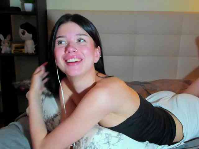 SilasCoraline webcam