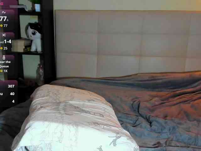 SilasCoraline webcam