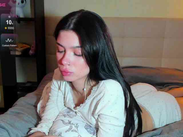 SilasCoraline webcam