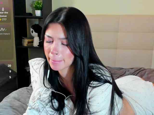 SilasCoraline webcam