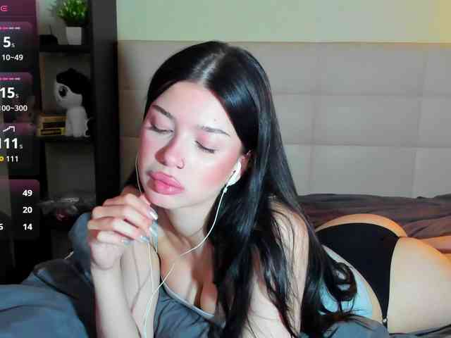 SilasCoraline webcam