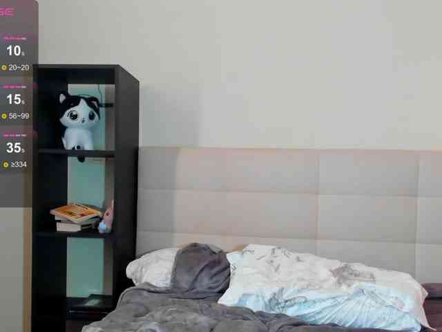 SilasCoraline webcam