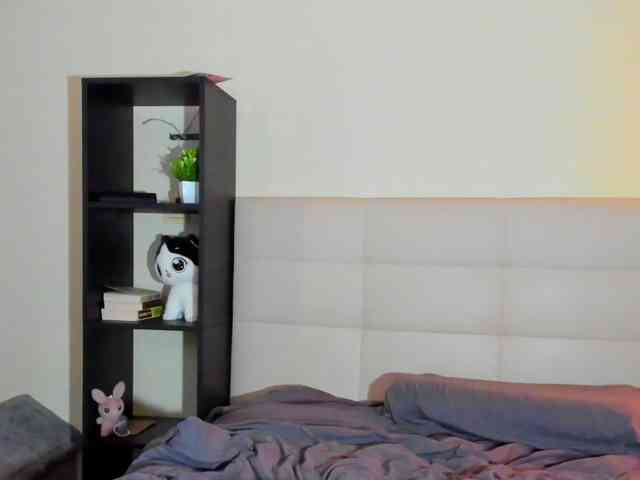 SilasCoraline webcam