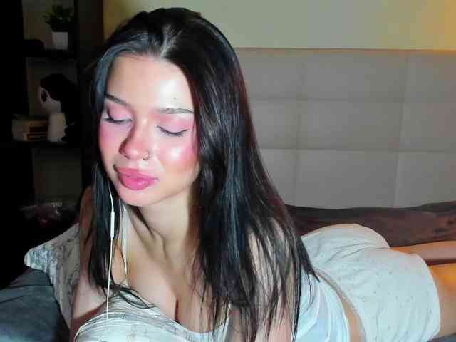 SilasCoraline webcam