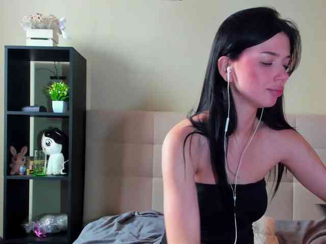 SilasCoraline webcam