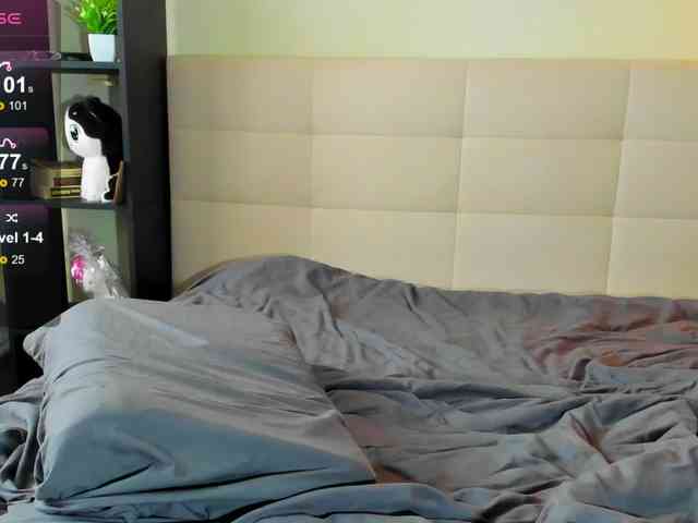 SilasCoraline webcam