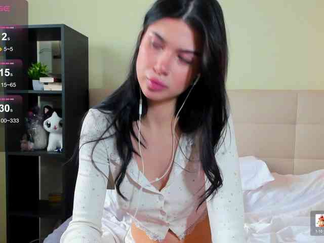 SilasCoraline webcam
