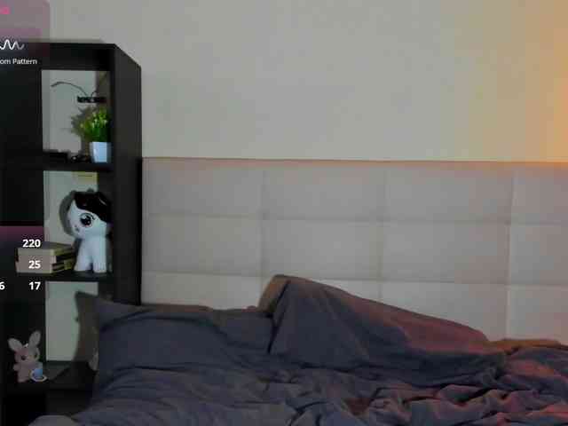 SilasCoraline webcam