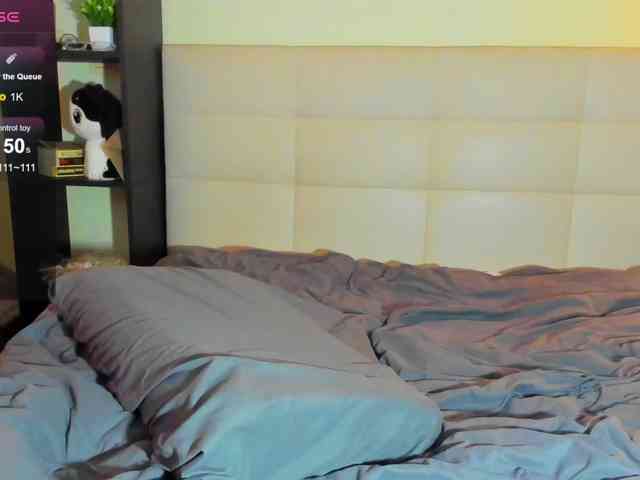 SilasCoraline webcam