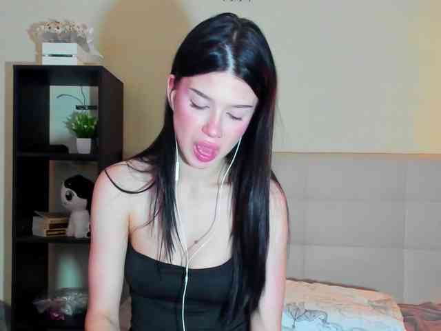 SilasCoraline webcam
