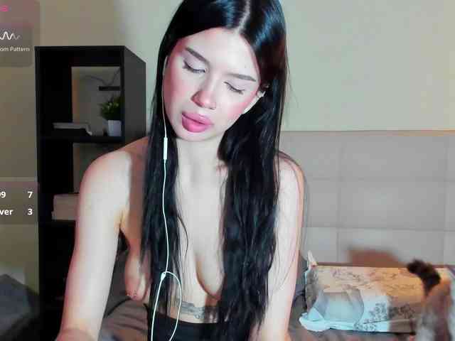 SilasCoraline webcam
