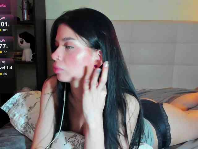 SilasCoraline webcam