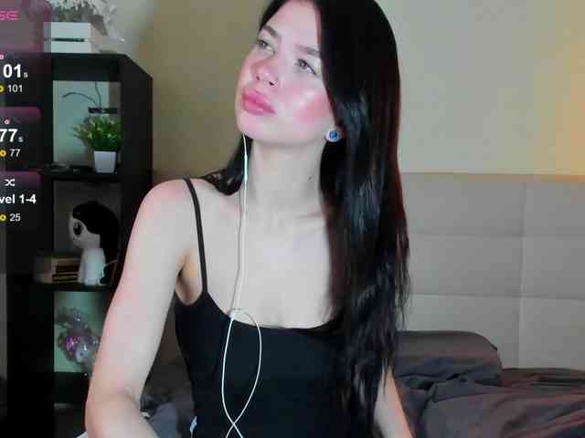 SilasCoraline webcam