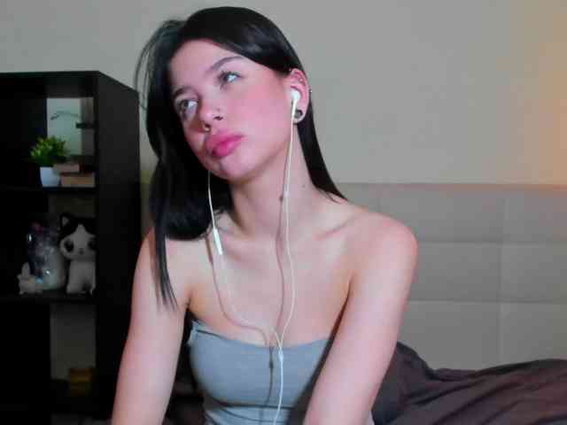 SilasCoraline webcam