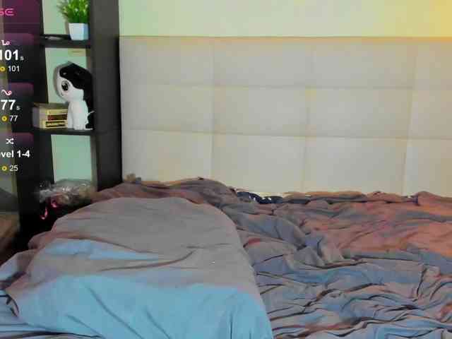 SilasCoraline webcam
