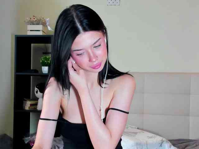 SilasCoraline webcam