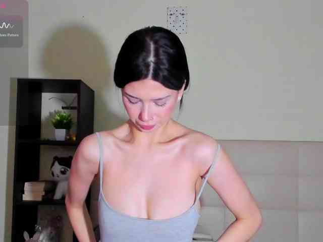 SilasCoraline webcam