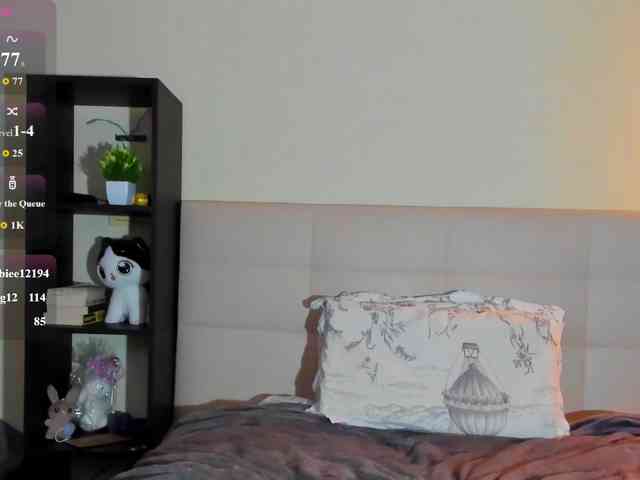 SilasCoraline webcam
