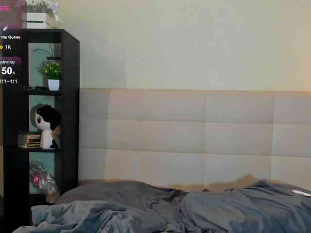 SilasCoraline webcam