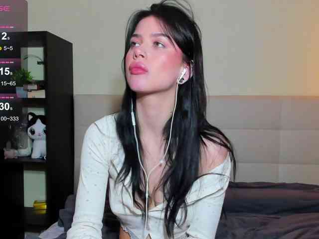 SilasCoraline webcam