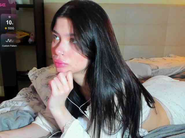SilasCoraline webcam