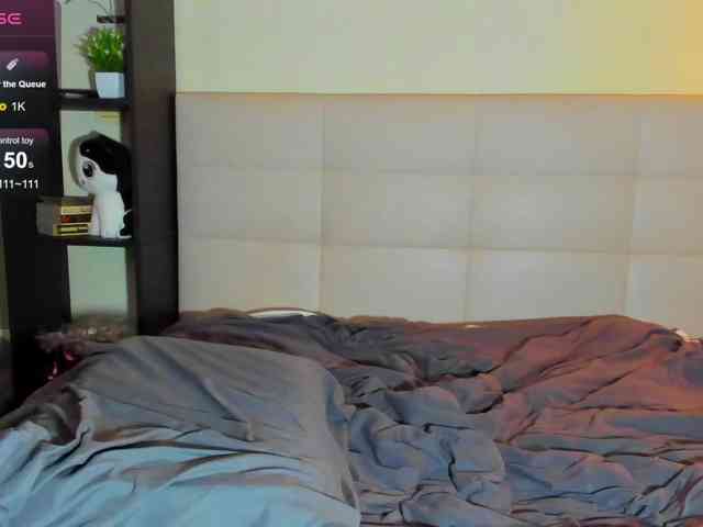 SilasCoraline webcam