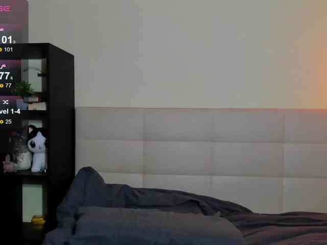 SilasCoraline webcam