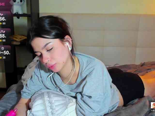 SilasCoraline webcam