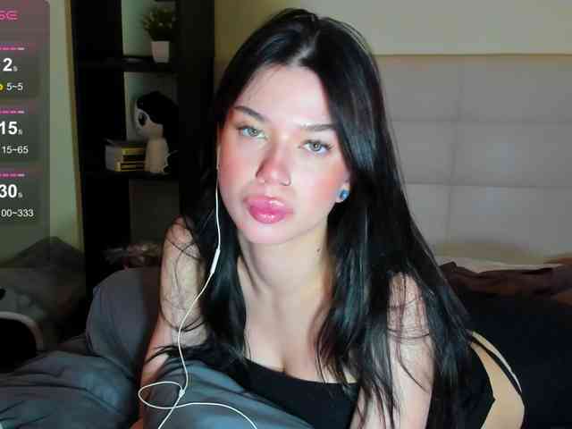 SilasCoraline webcam