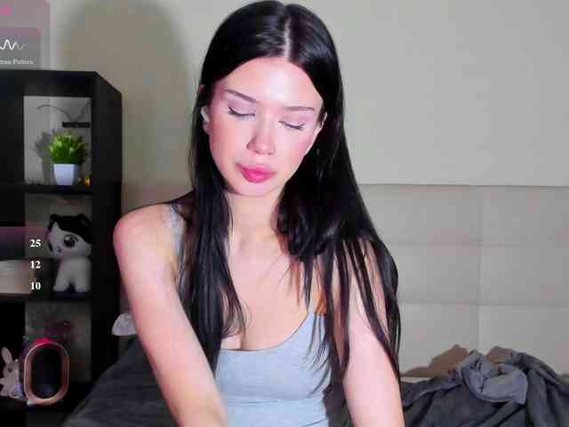 SilasCoraline webcam