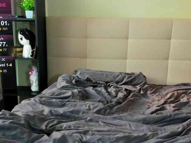 SilasCoraline webcam