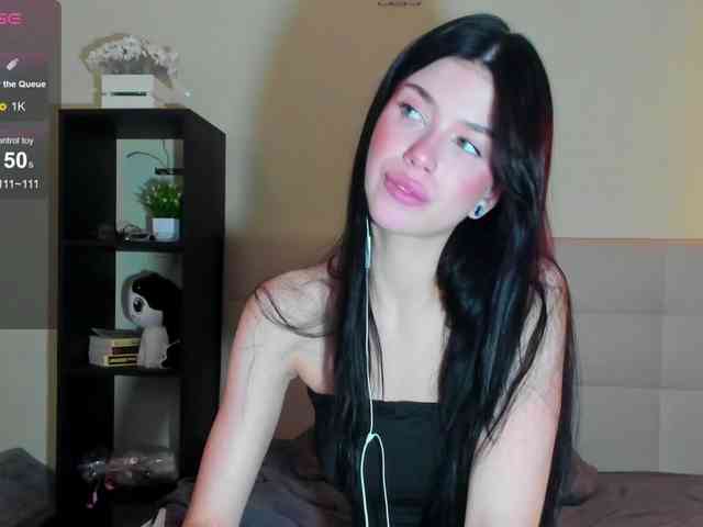 SilasCoraline webcam
