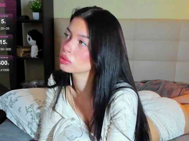 SilasCoraline webcam