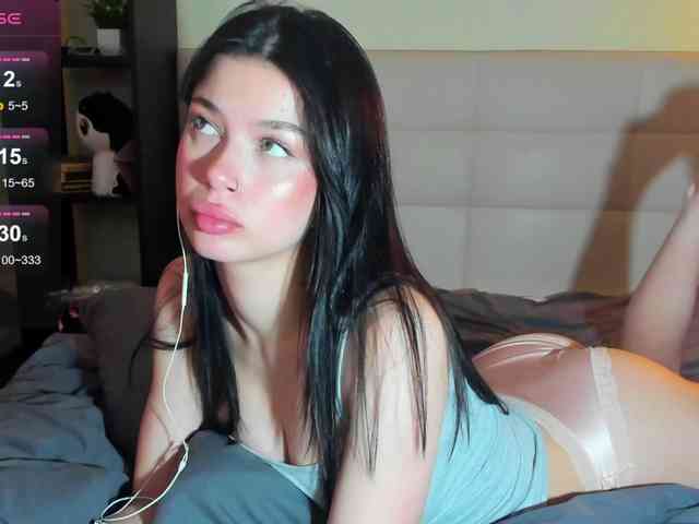 SilasCoraline webcam