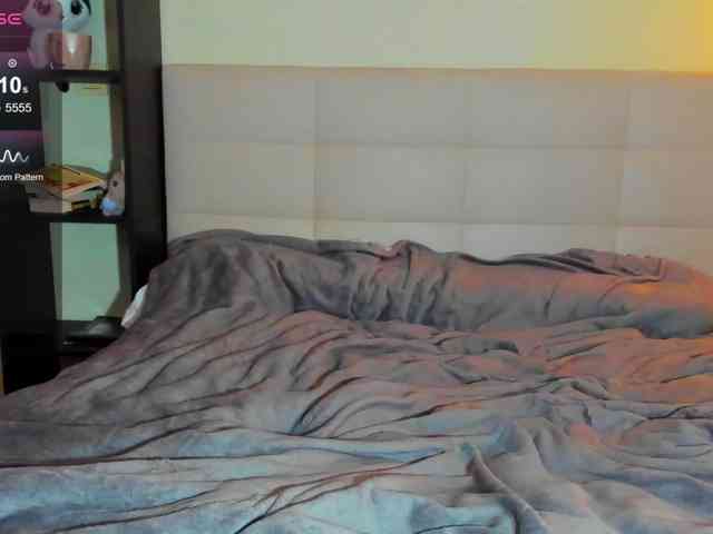 SilasCoraline webcam