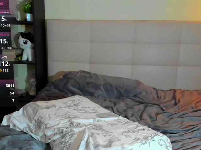 SilasCoraline webcam